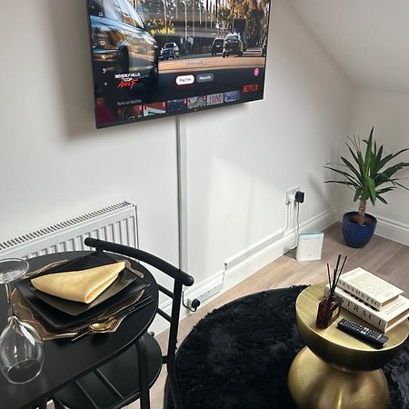 Qties Luxury Home London Eksteriør bilde